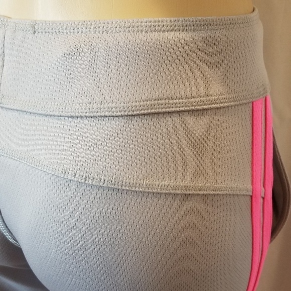 DANSKIN Now Gray & Pink Active Wear Capris - Picture 4 of 5